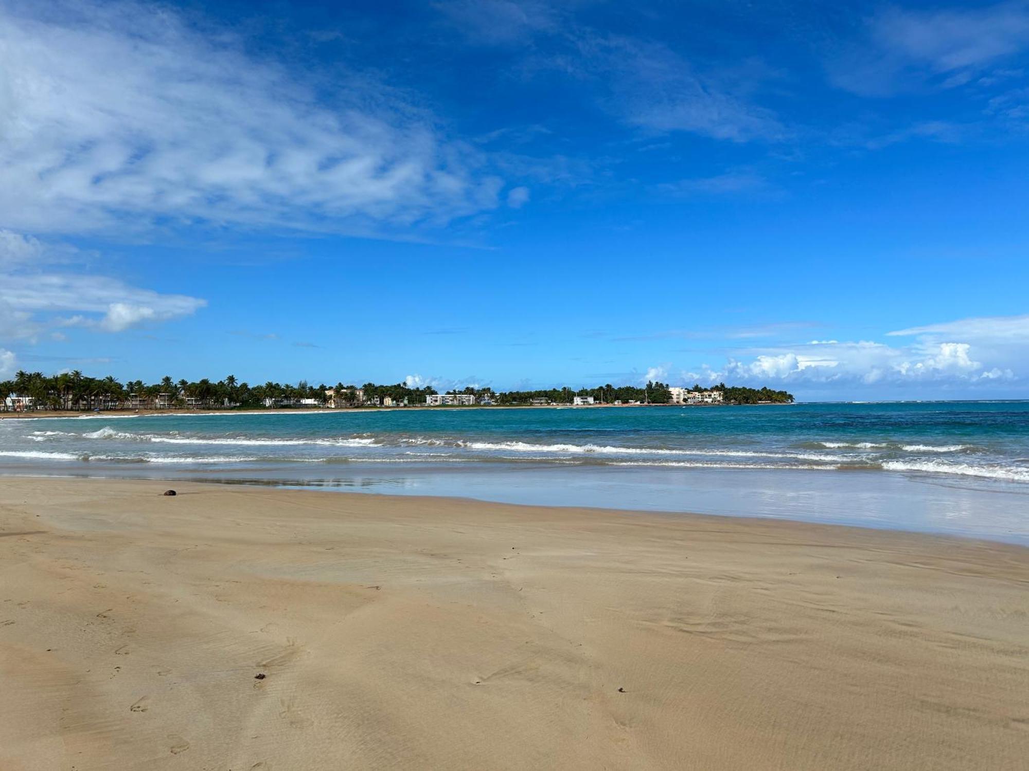 Luquillo Beach & Ocean Breeze Buitenkant foto