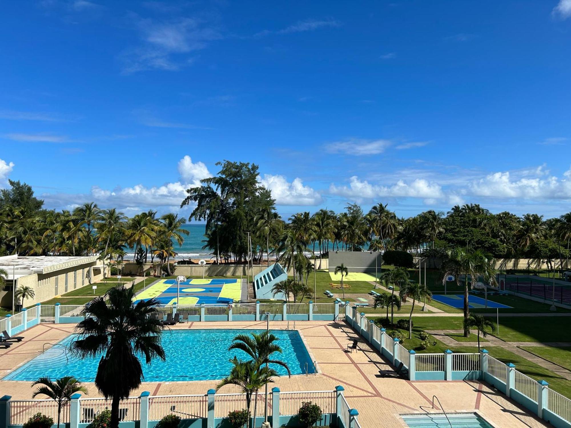 Luquillo Beach & Ocean Breeze Buitenkant foto